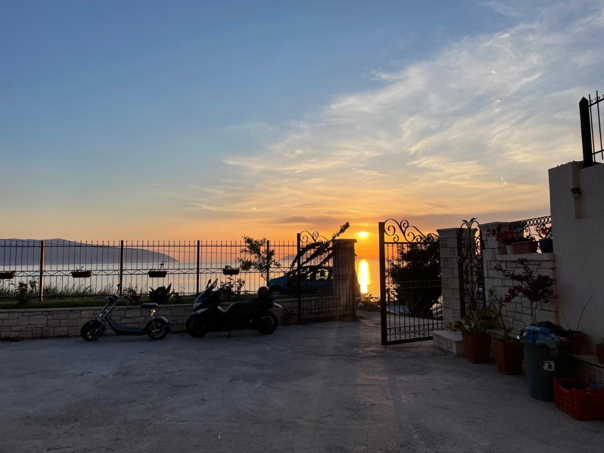 Voyage Villa Vlore Luaran gambar