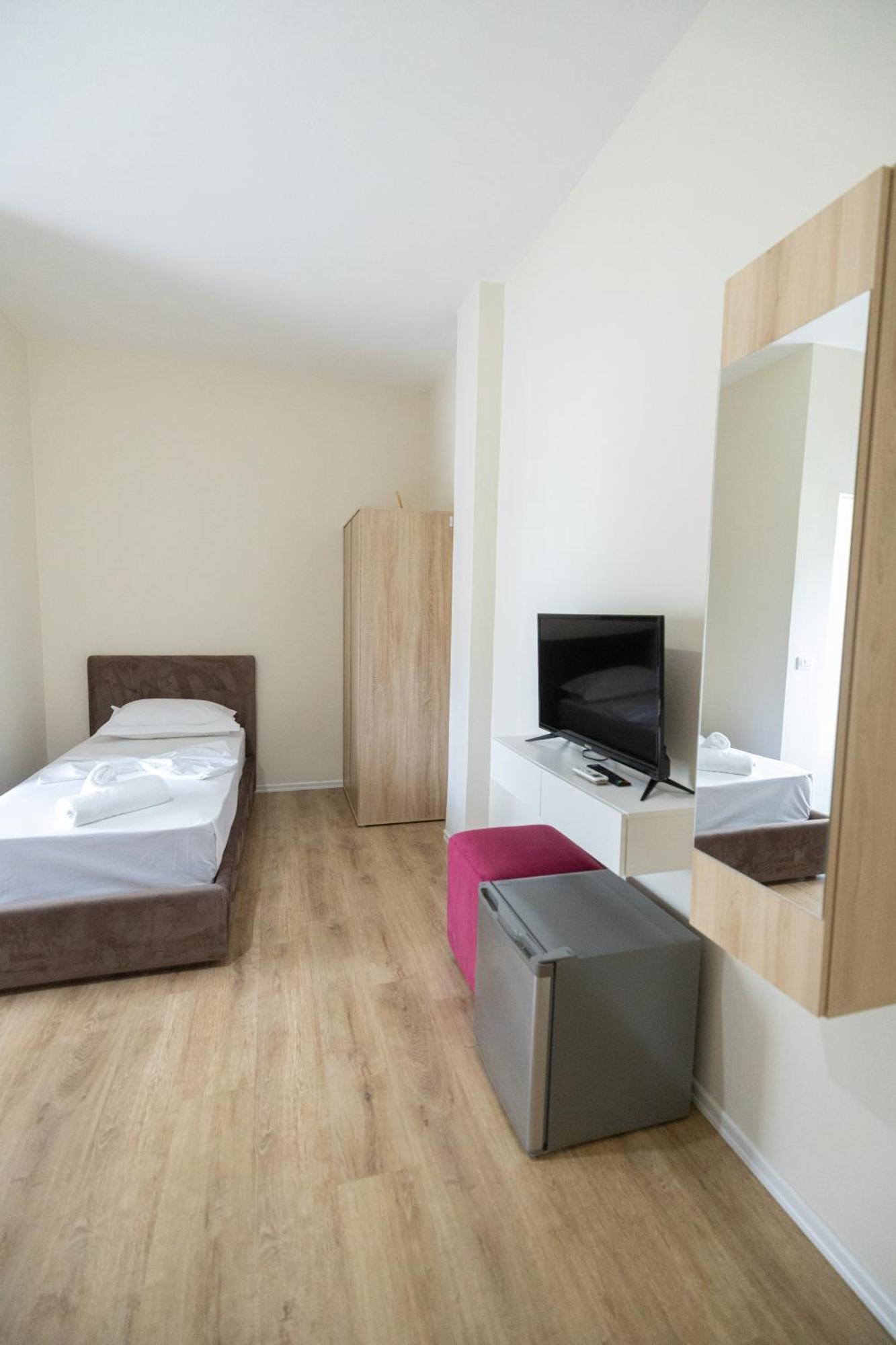 Voyage Villa Vlore Luaran gambar