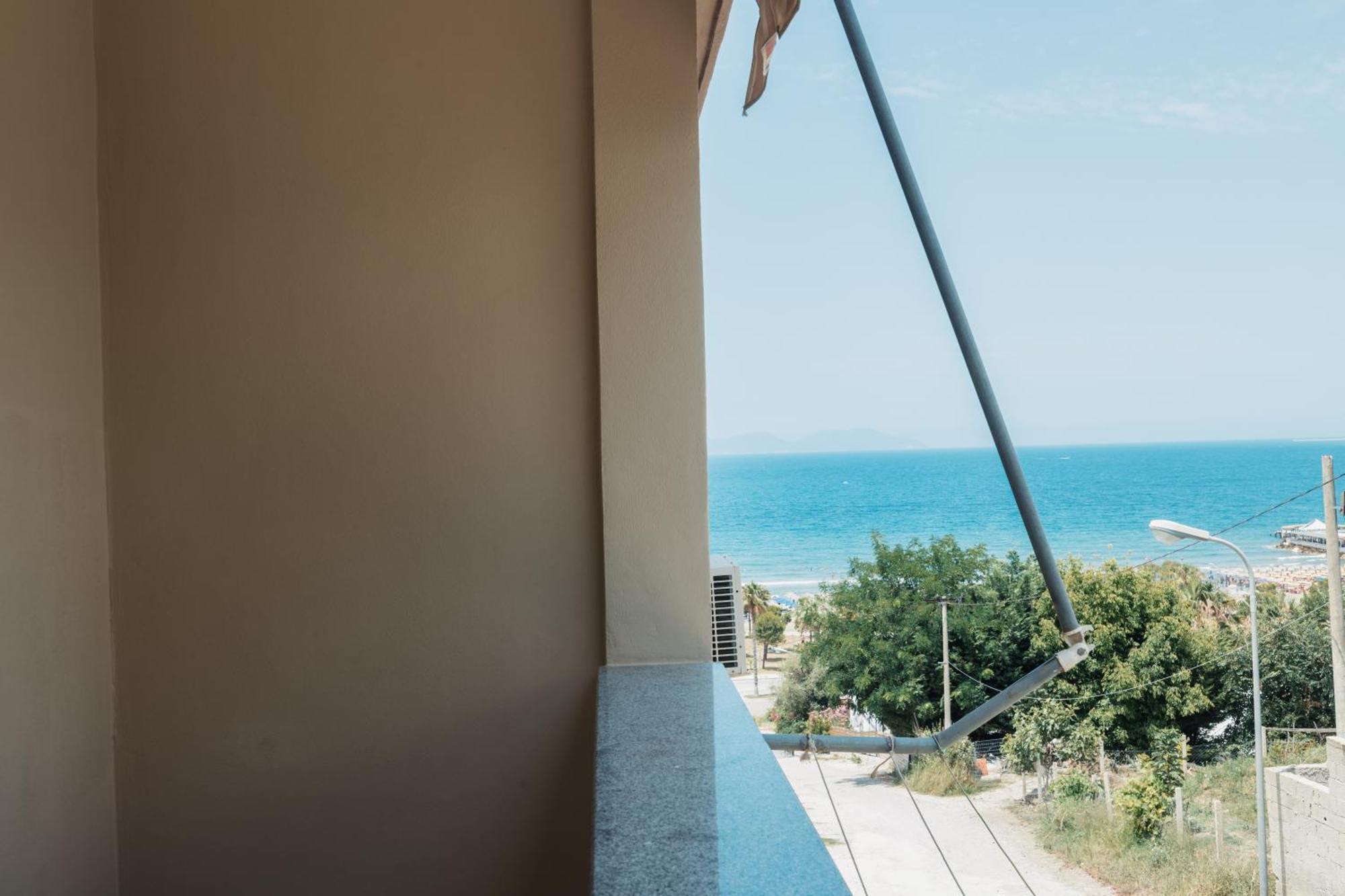 Voyage Villa Vlore Luaran gambar