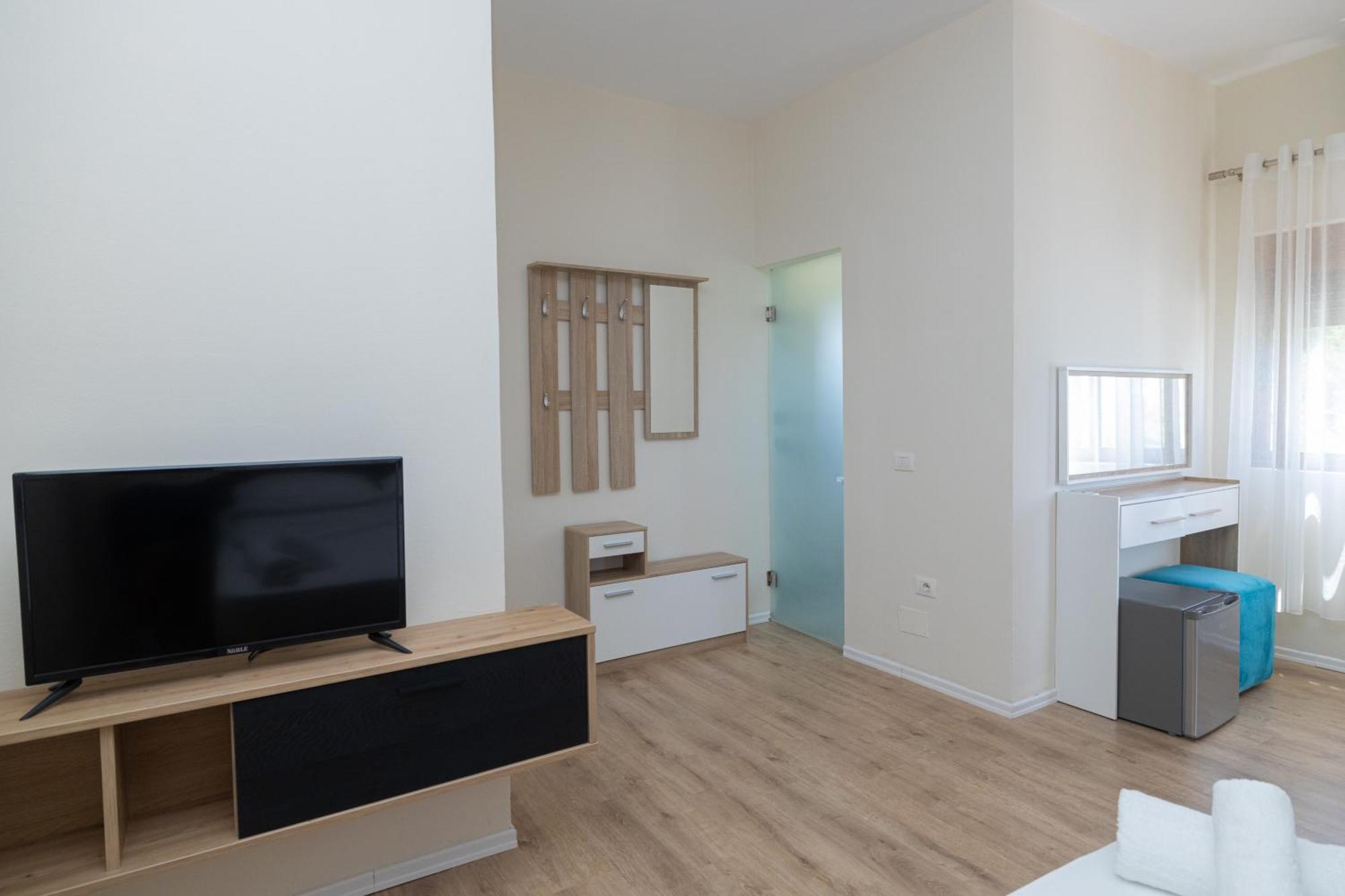 Voyage Villa Vlore Luaran gambar
