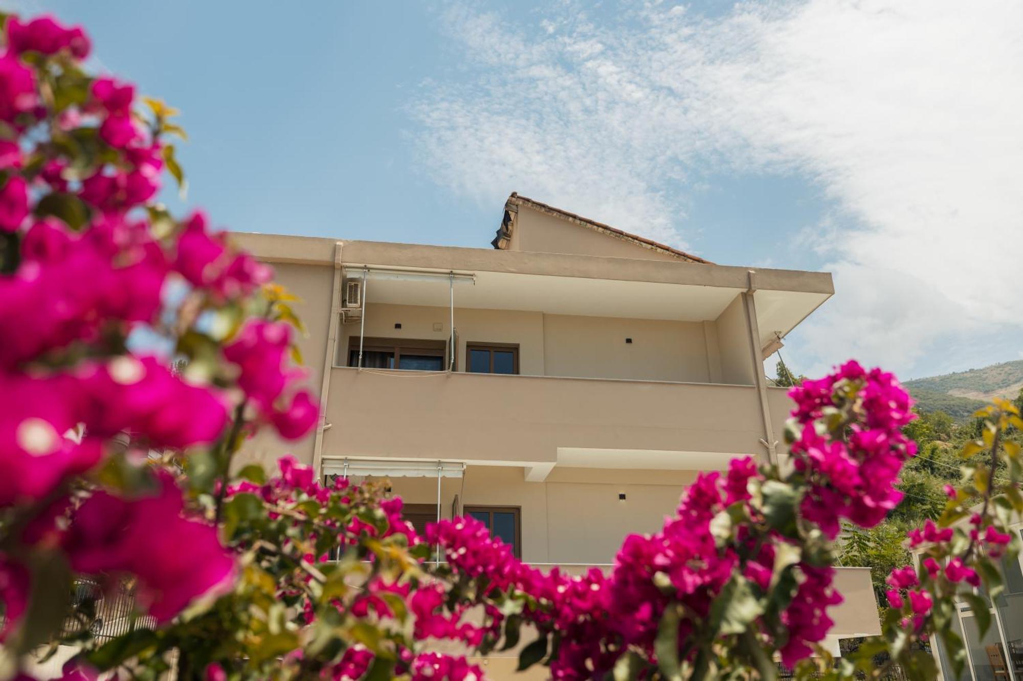 Voyage Villa Vlore Luaran gambar